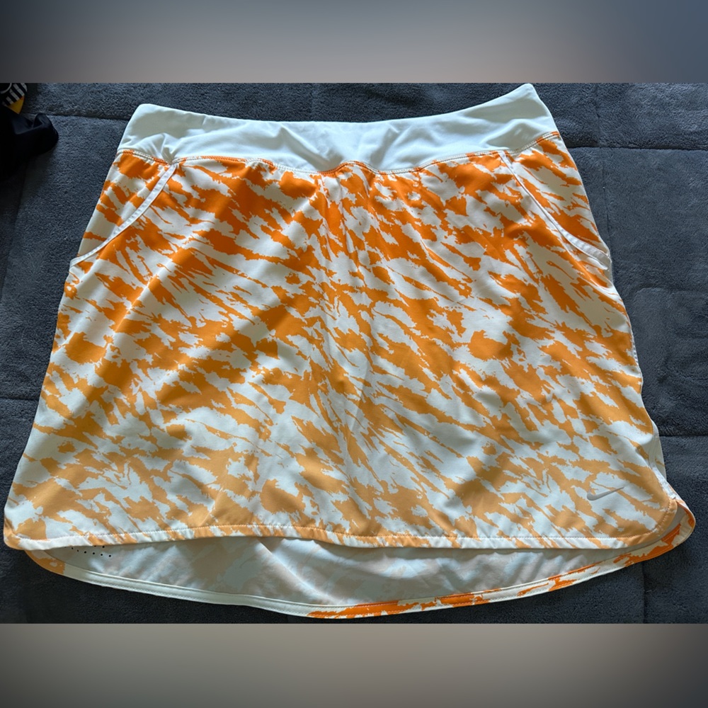Nike woman’s golf skort